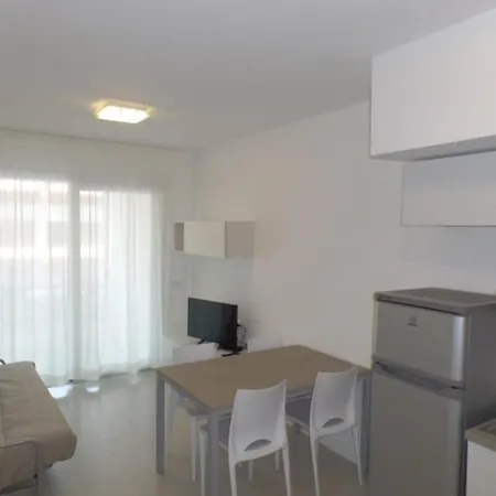Contemporary Seafront Complex With Pool Apartment *