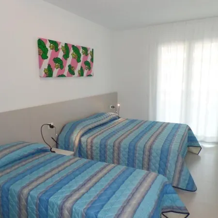 Apartment Contemporary Seafront Complex With Pool Bibione